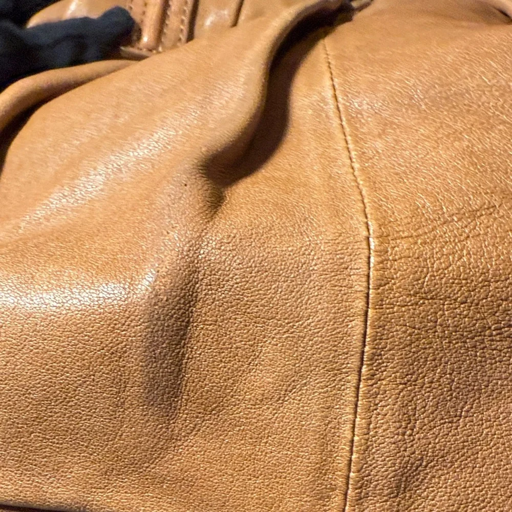 Tory Burch Leather Crossbody/Shoulder Hobo Bag - Picture 7 of 13